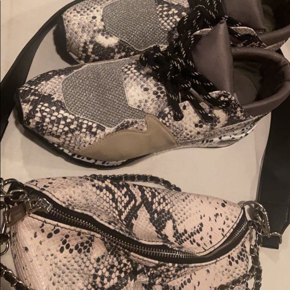 Steve Madden sneakers sz 9 and matching Steve Madden Fanny pack